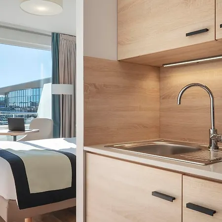 Aparthotel Residhome Aeroport